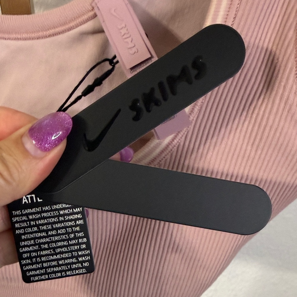 Skims x Nike- Ribbed seamless Pink micro scoop Sports Bra- XL - Picture 5 of 10